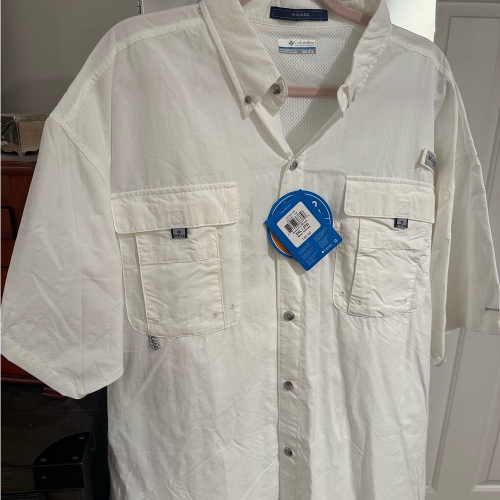 Columbia White Short-Sleeve Button-Down Fishing Shirt